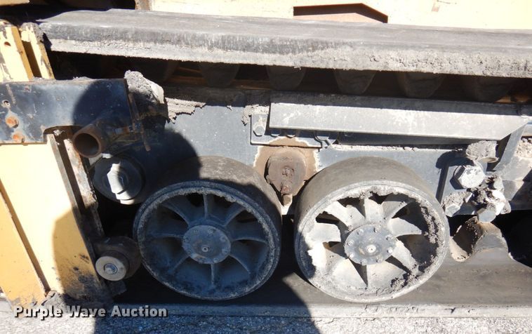 image for item DQ7218 2009 Caterpillar AP1055D  paver