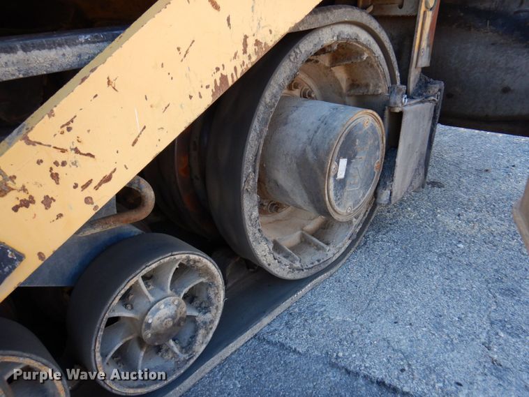 image for item DQ7218 2009 Caterpillar AP1055D  paver