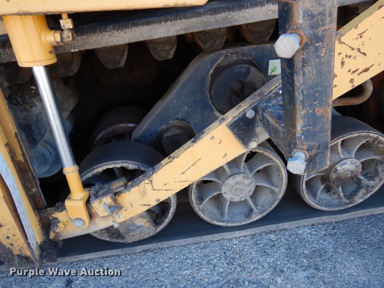 image for item DQ7218 2009 Caterpillar AP1055D  paver