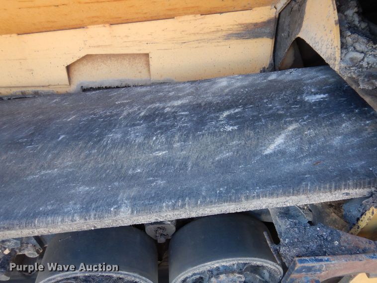 image for item DQ7218 2009 Caterpillar AP1055D  paver