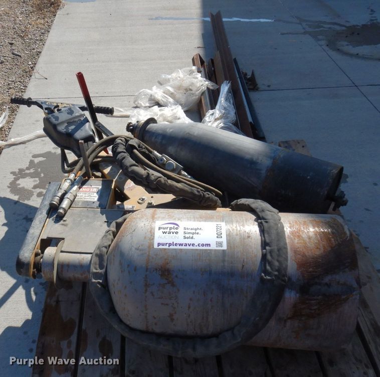 image for item DQ7221 Curb Roller CR1582  curb roller