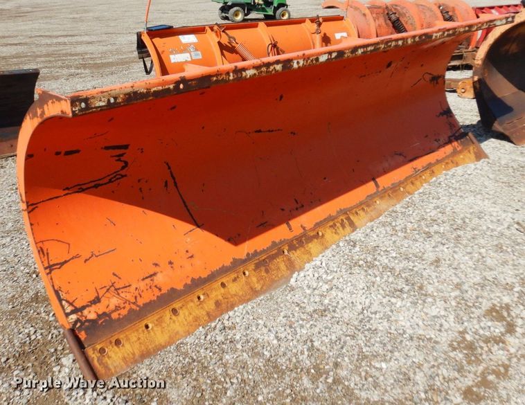 image for item DQ7229 2010 Wausau R4512  snow plow