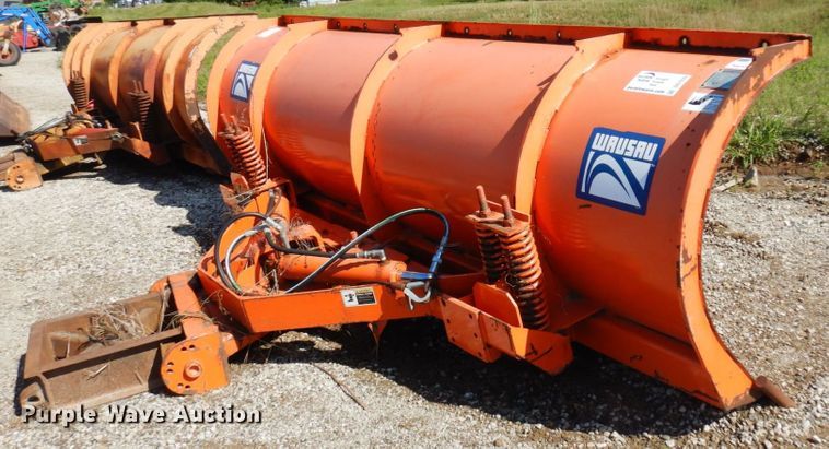 image for item DQ7229 2010 Wausau R4512  snow plow