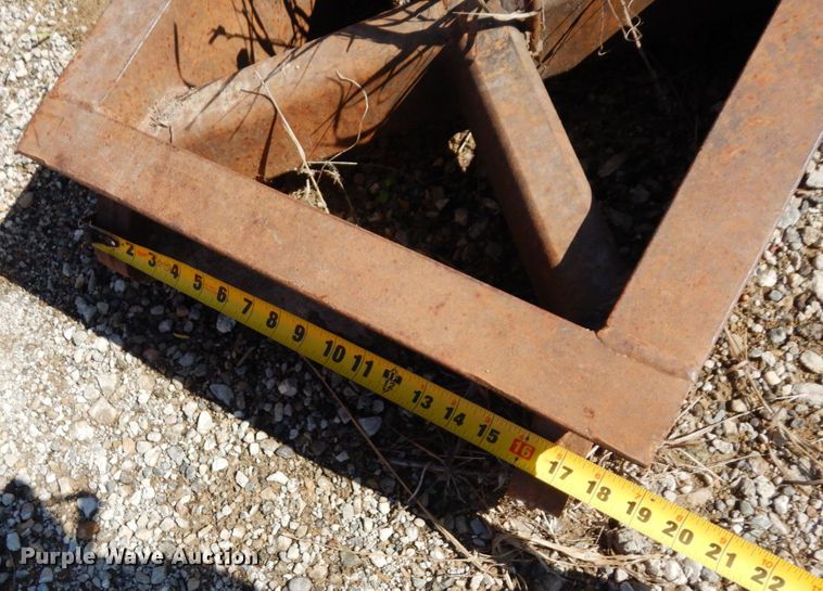 image for item DQ7229 2010 Wausau R4512  snow plow