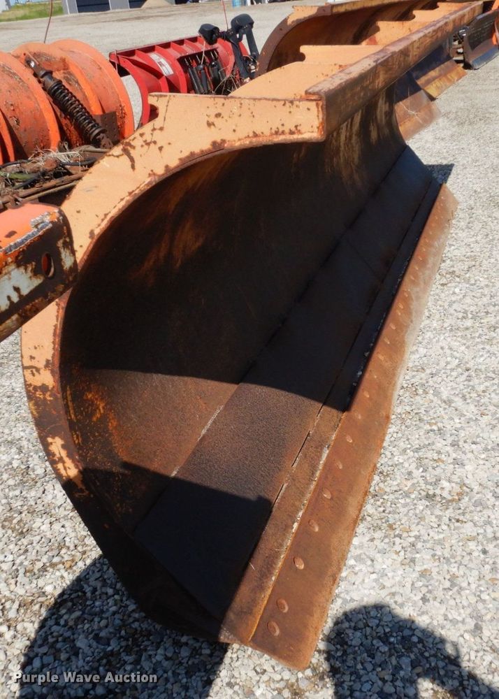image for item DQ7231 Wausau R4514H  snow plow
