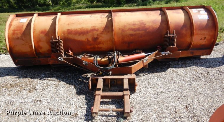 image for item DQ7231 Wausau R4514H  snow plow