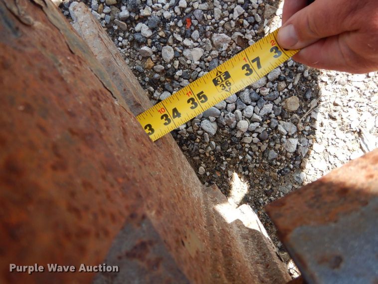 image for item DQ7232 Henderson  snow plow