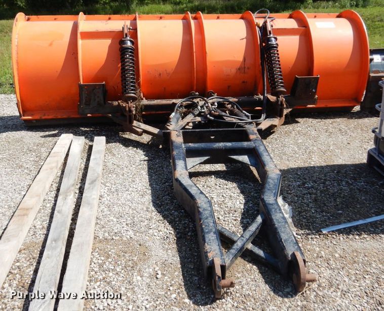 image for item DQ7237 Henderson RSPx12x42xIS  snow plow