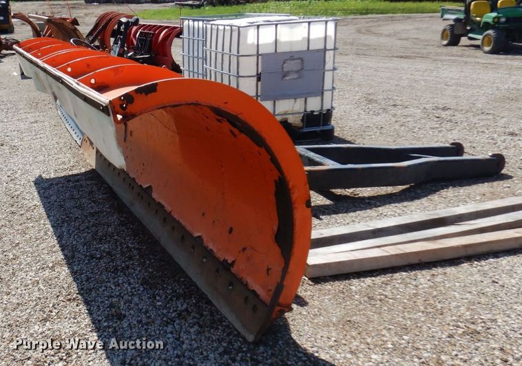 image for item DQ7237 Henderson RSPx12x42xIS  snow plow
