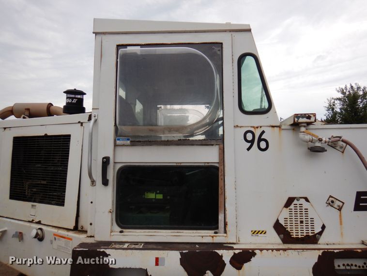 image for item DQ7240 1999 Elgin Pellican Series P  street sweeper truck