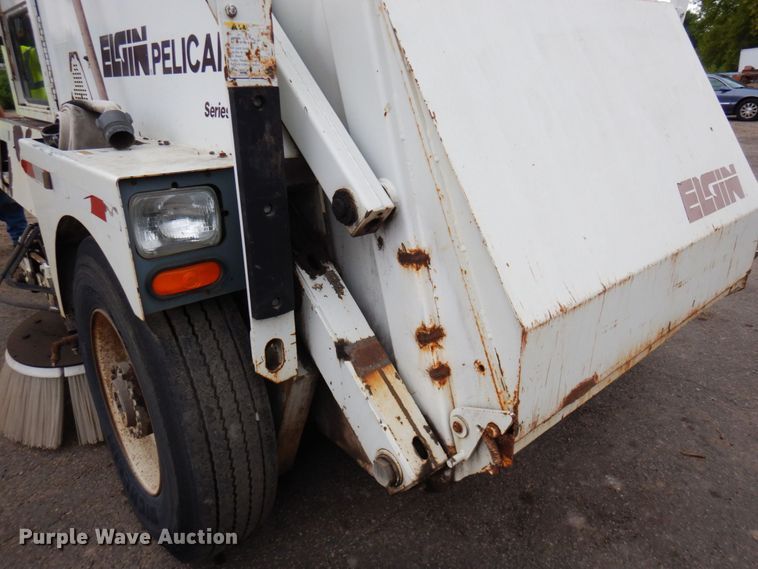 image for item DQ7240 1999 Elgin Pellican Series P  street sweeper truck