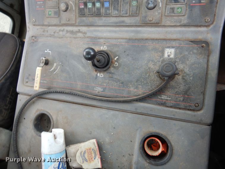 image for item DQ7240 1999 Elgin Pellican Series P  street sweeper truck