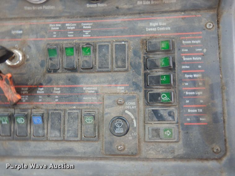 image for item DQ7240 1999 Elgin Pellican Series P  street sweeper truck