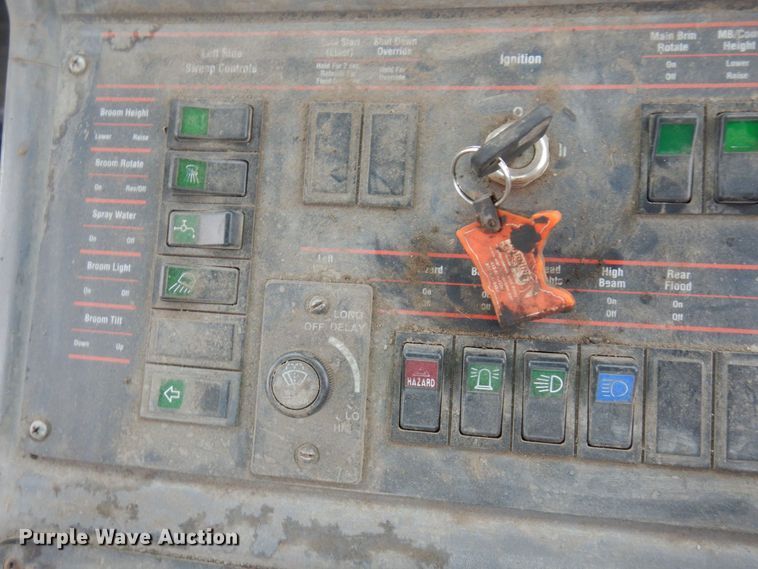 image for item DQ7240 1999 Elgin Pellican Series P  street sweeper truck