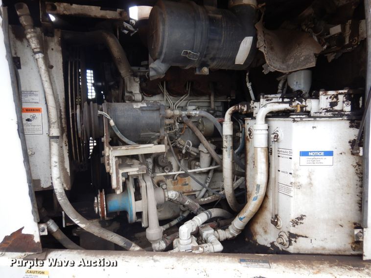 image for item DQ7240 1999 Elgin Pellican Series P  street sweeper truck