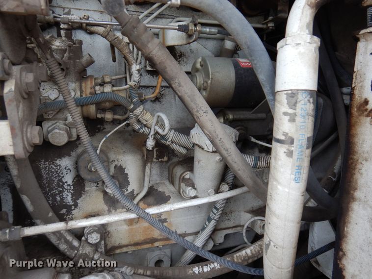 image for item DQ7240 1999 Elgin Pellican Series P  street sweeper truck