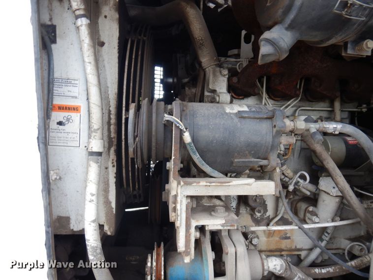 image for item DQ7240 1999 Elgin Pellican Series P  street sweeper truck