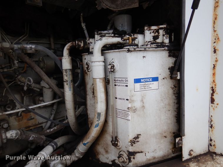 image for item DQ7240 1999 Elgin Pellican Series P  street sweeper truck