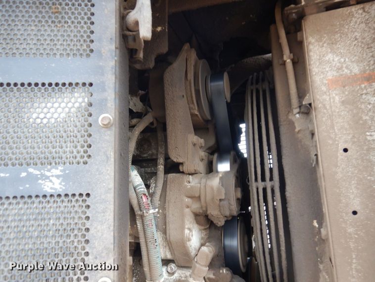 image for item DQ7240 1999 Elgin Pellican Series P  street sweeper truck