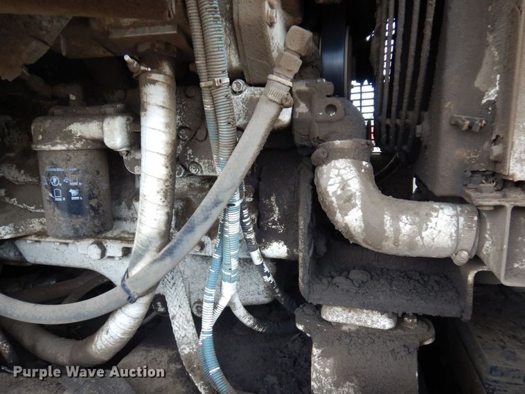 image for item DQ7240 1999 Elgin Pellican Series P  street sweeper truck