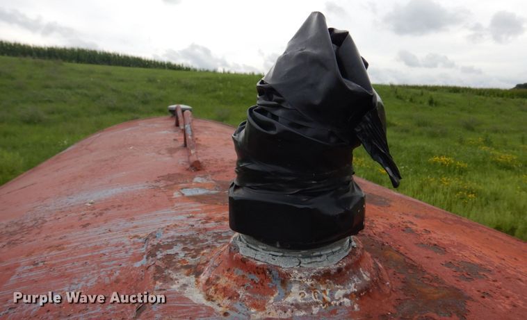 image for item DQ7243 Fuel tank