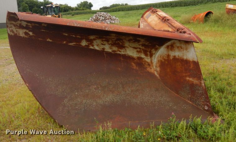 image for item DQ7244 1979 Falls V890  motor grader V-plow