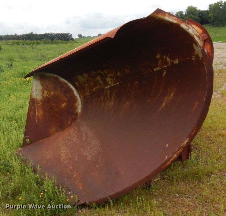 image for item DQ7244 1979 Falls V890  motor grader V-plow