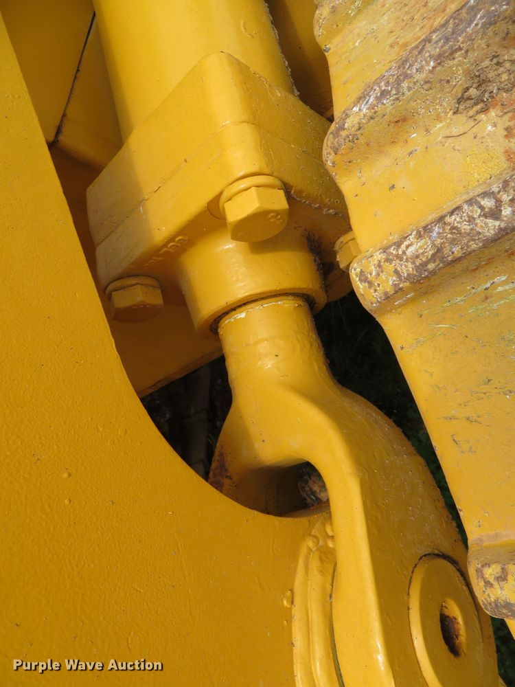 image for item DR0099 1987 Komatsu D66S-1  track loader