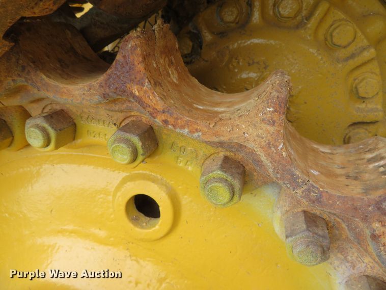 image for item DR0099 1987 Komatsu D66S-1  track loader