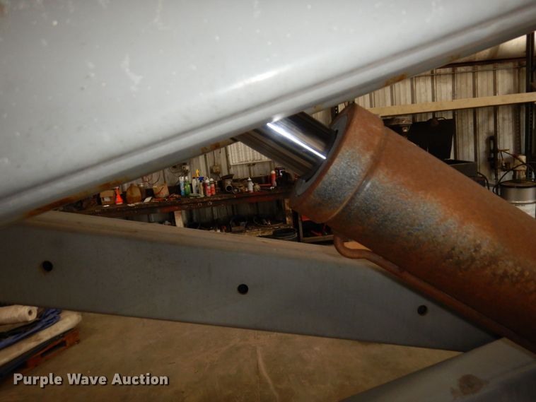 image for item DR0518 1999 Mec 2548HT  scissor lift