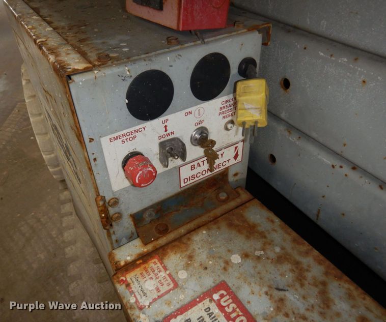 image for item DR0518 1999 Mec 2548HT  scissor lift