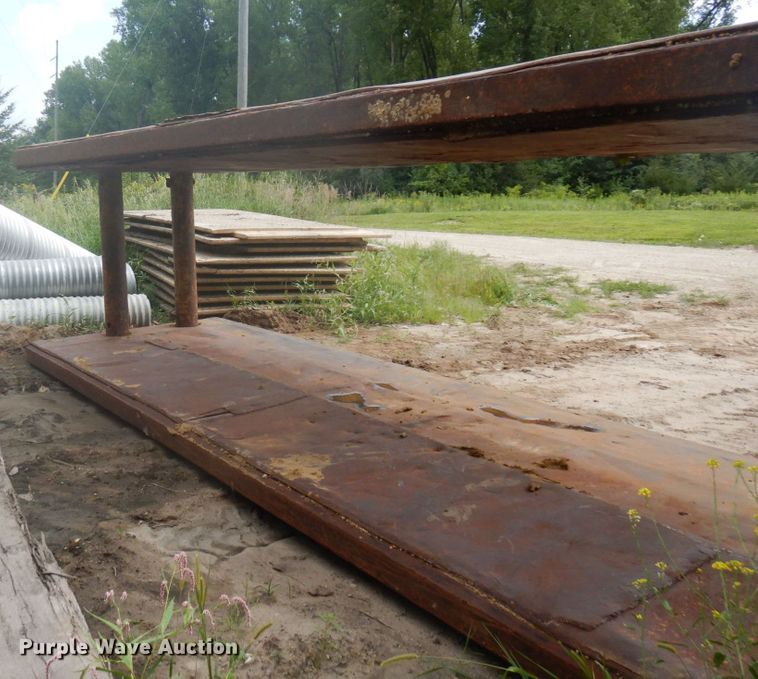 image for item DR0519 Trench box