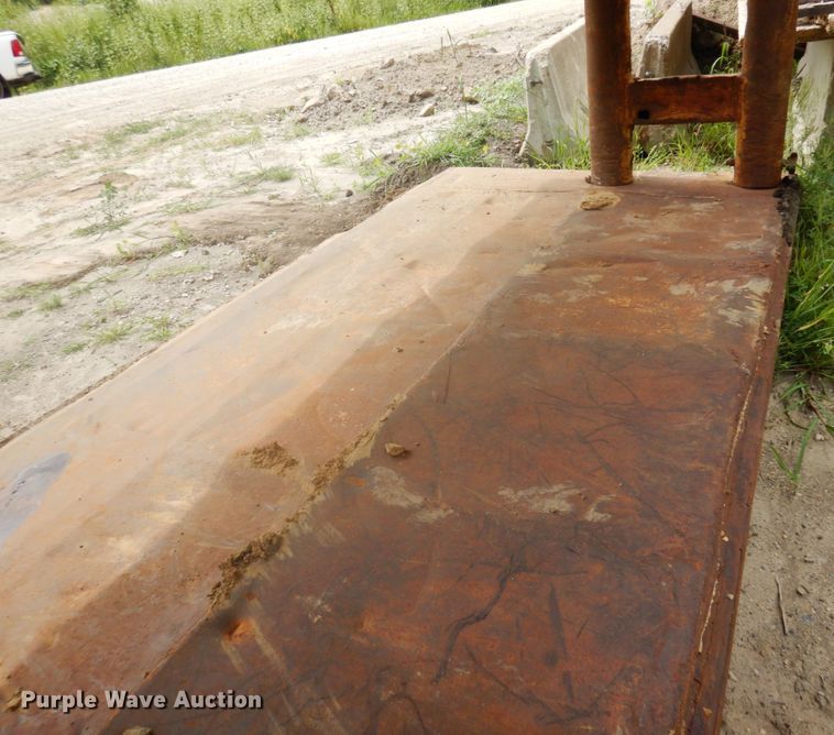 image for item DR0519 Trench box