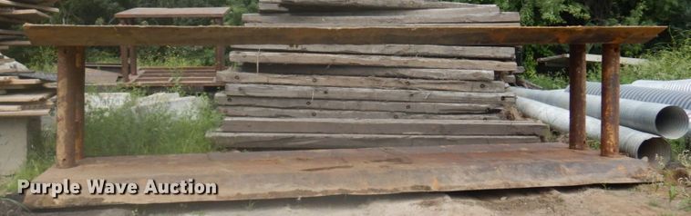 image for item DR0519 Trench box