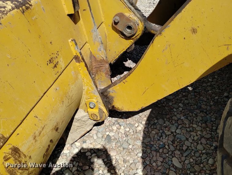 image for item DR1320 2010 Caterpillar 966H  wheel loader