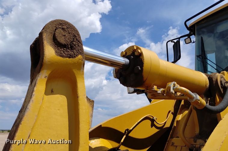 image for item DR1320 2010 Caterpillar 966H  wheel loader