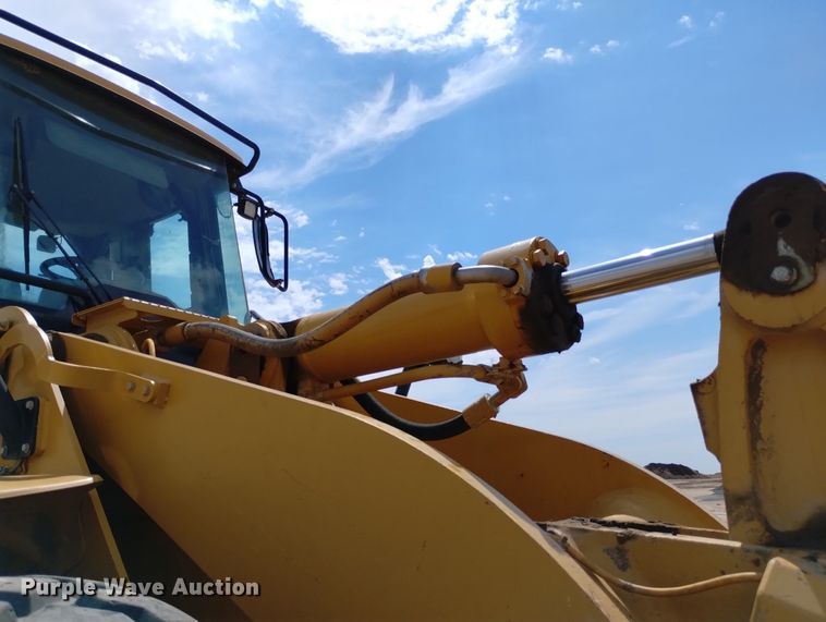 image for item DR1320 2010 Caterpillar 966H  wheel loader