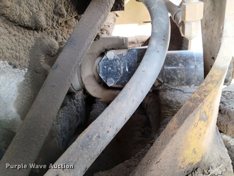 image for item DR1320 2010 Caterpillar 966H  wheel loader