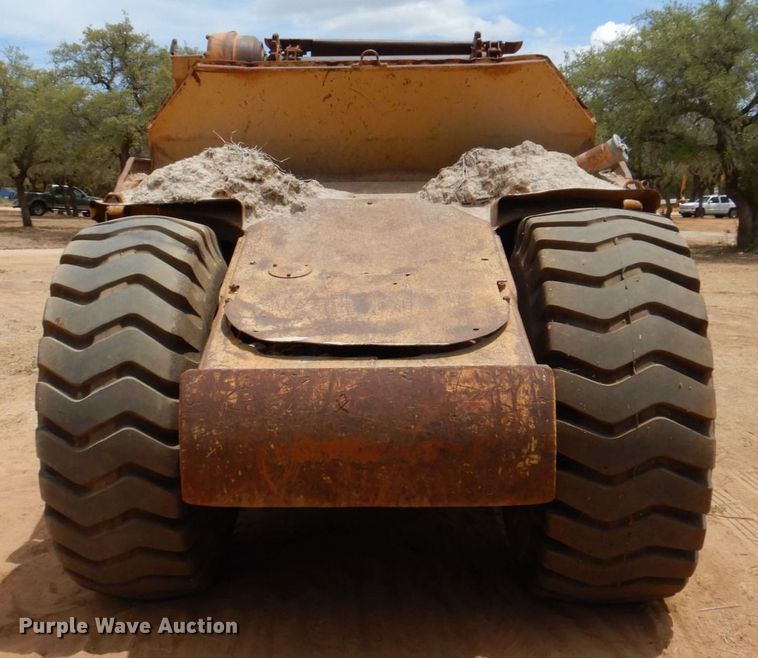 image for item DR1982 1977 Caterpillar 613B  elevating scraper