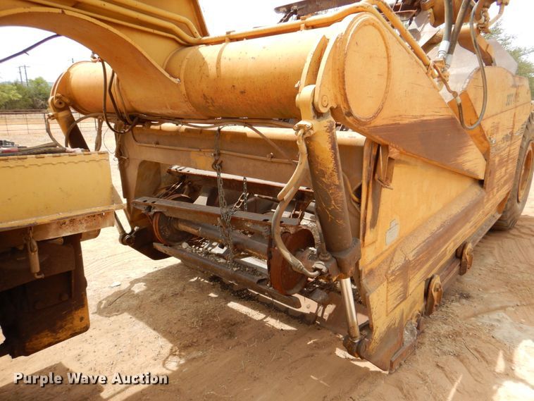 image for item DR1982 1977 Caterpillar 613B  elevating scraper