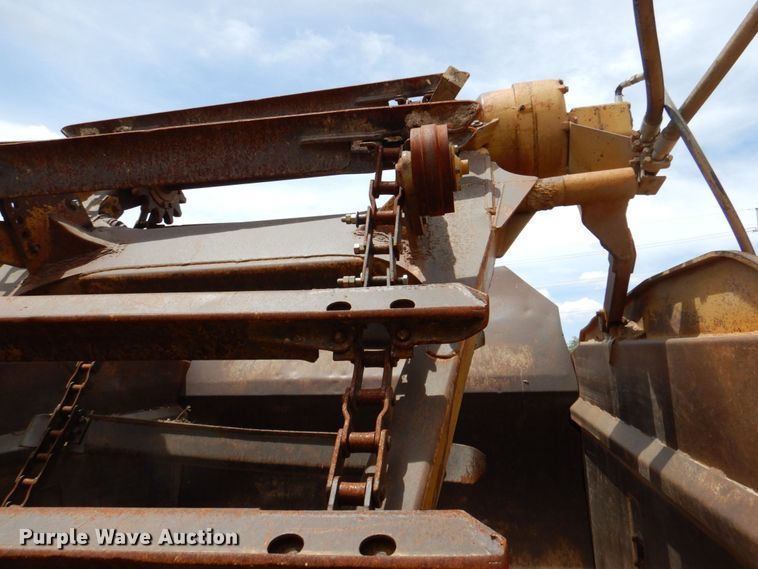 image for item DR1982 1977 Caterpillar 613B  elevating scraper