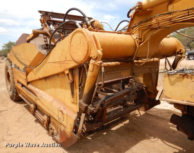 image for item DR1982 1977 Caterpillar 613B  elevating scraper