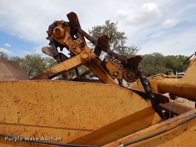 image for item DR1982 1977 Caterpillar 613B  elevating scraper