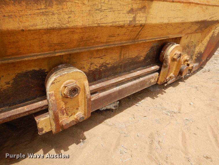 image for item DR1982 1977 Caterpillar 613B  elevating scraper