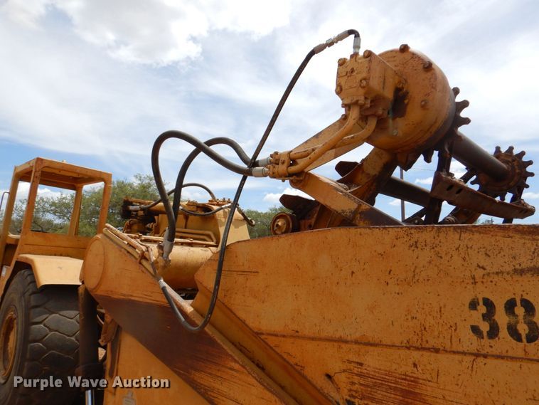 image for item DR1982 1977 Caterpillar 613B  elevating scraper