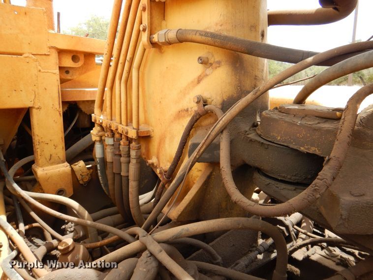 image for item DR1982 1977 Caterpillar 613B  elevating scraper