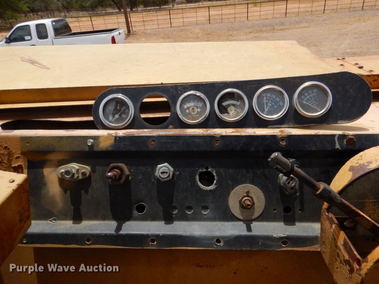 image for item DR1982 1977 Caterpillar 613B  elevating scraper