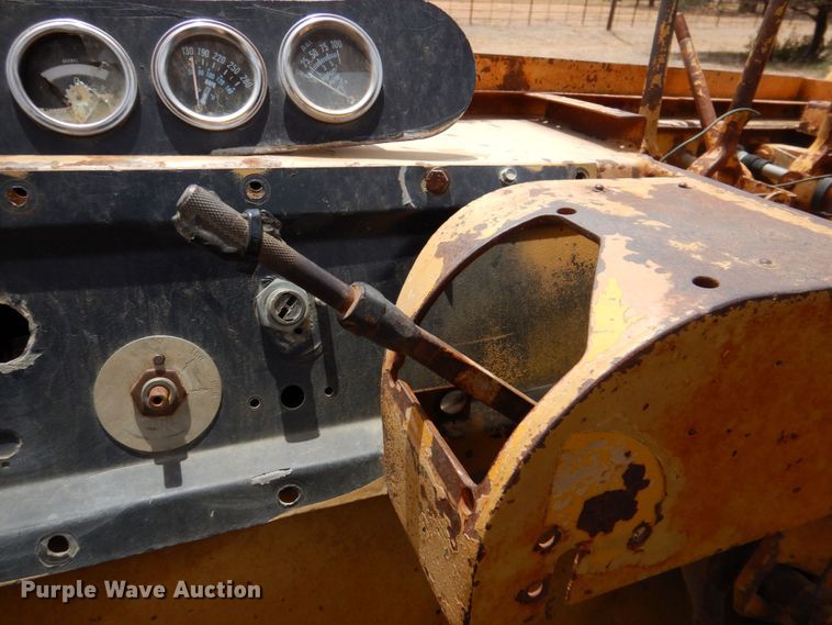 image for item DR1982 1977 Caterpillar 613B  elevating scraper