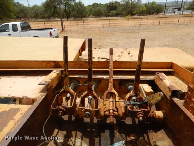 image for item DR1982 1977 Caterpillar 613B  elevating scraper