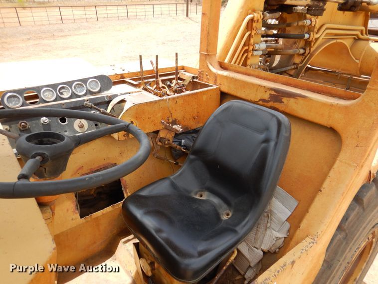 image for item DR1982 1977 Caterpillar 613B  elevating scraper